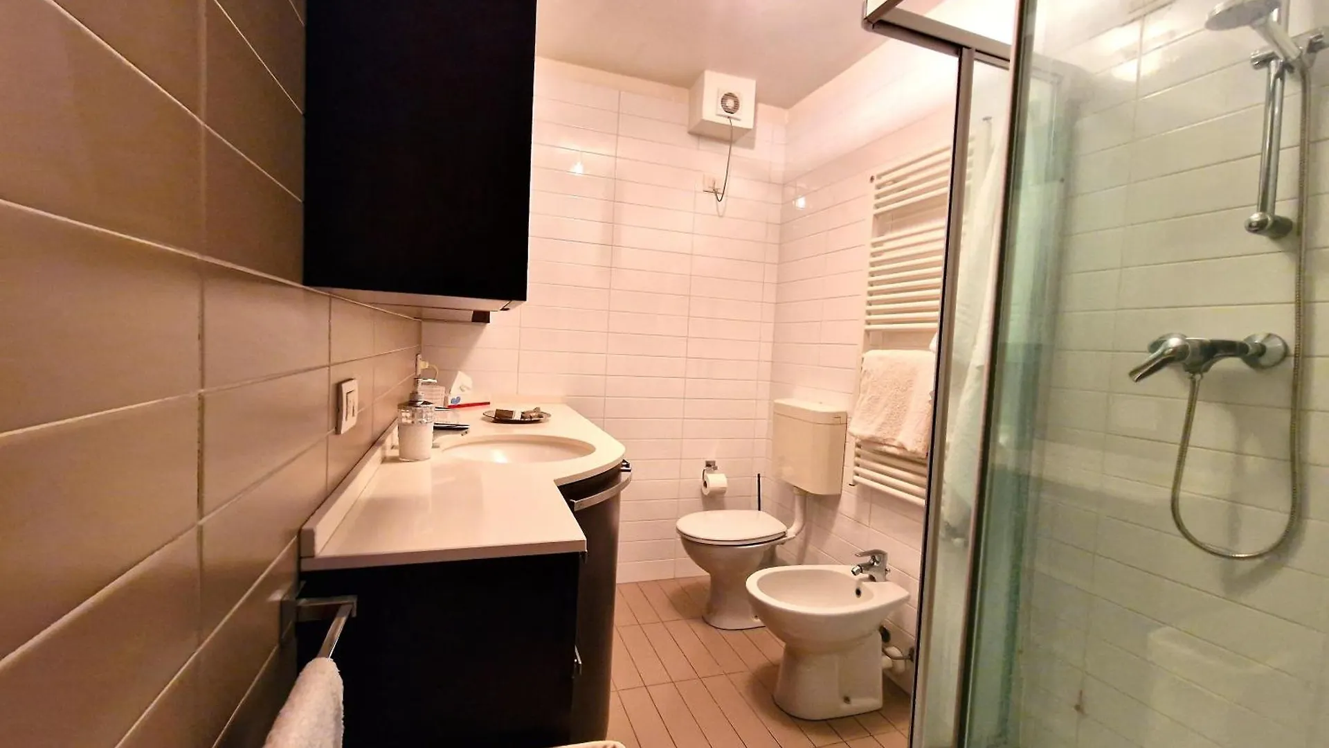 Suite Rosemary Politecnico&Malpensa Express Milan 0*,  Italy