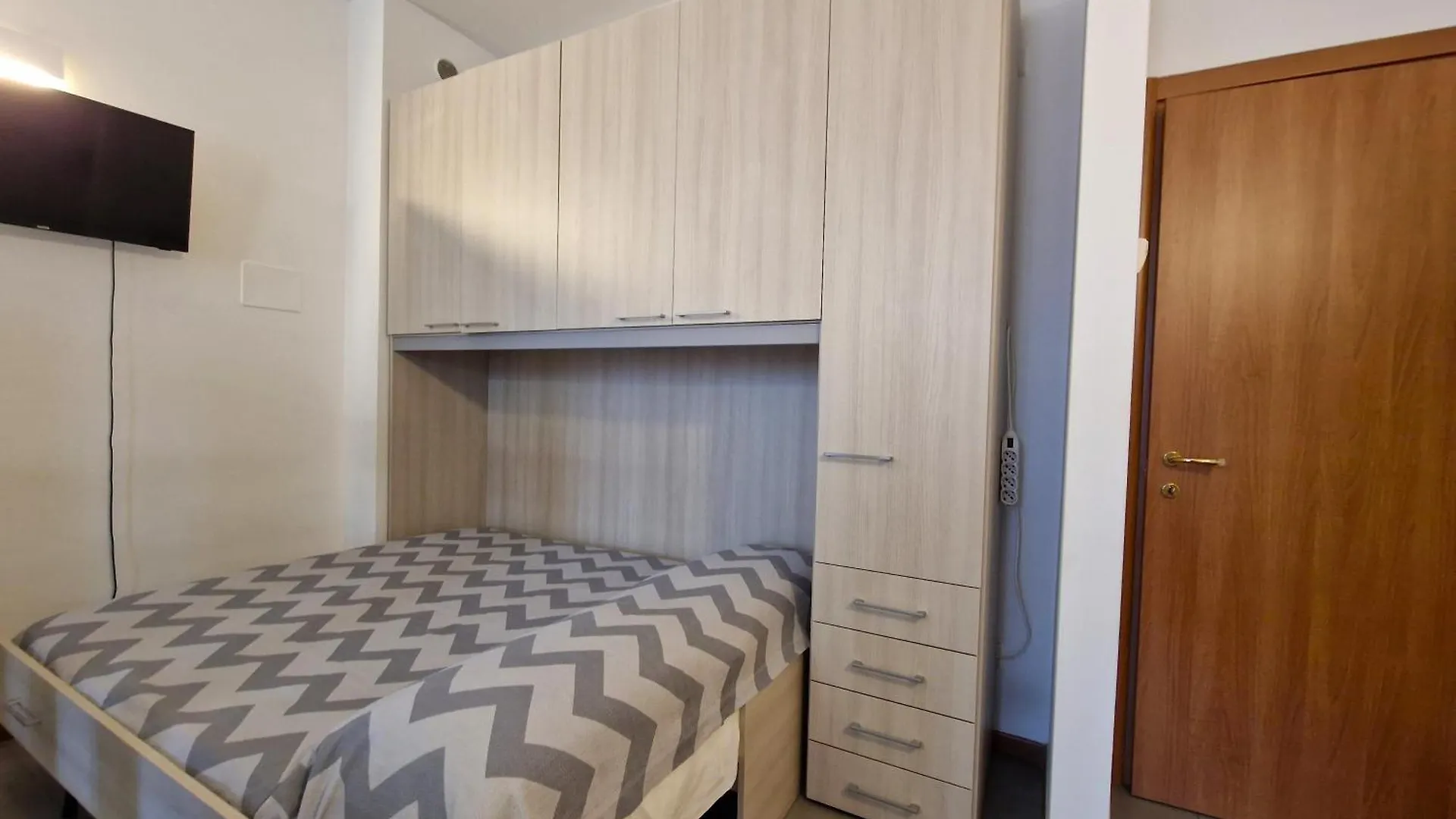Suite Rosemary Politecnico&Malpensa Express Milan 0*,  Italy